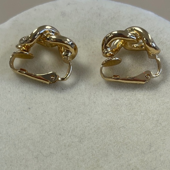 Christian Dior Vintage Crystal & Enamel Chain Link Clip-On Earrings - Preowned - Picture 5 of 6